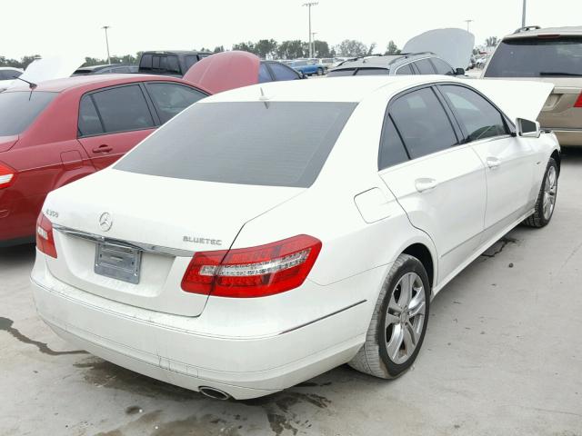 WDDHF2EB2BA325498 - 2011 MERCEDES-BENZ E 350 BLUE WHITE photo 4