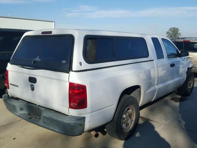 1D7HE22K55S273242 - 2005 DODGE DAKOTA ST WHITE photo 4