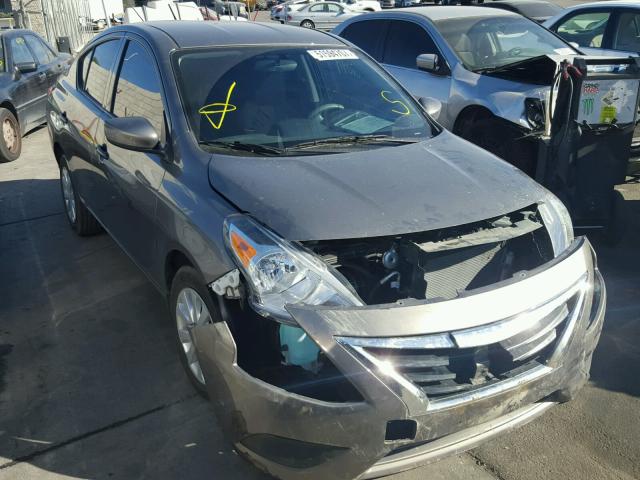 3N1CN7AP6HL808325 - 2017 NISSAN VERSA S GRAY photo 1