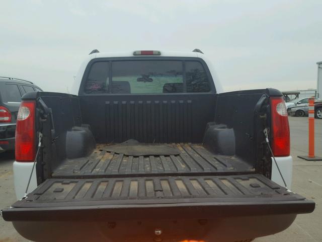 1FMZU77E41UB77002 - 2001 FORD EXPLORER S WHITE photo 9