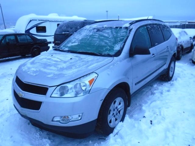 1GNLVEED2AS149126 - 2010 CHEVROLET TRAVERSE L SILVER photo 2