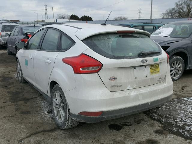 1FADP3K2XGL400031 - 2016 FORD FOCUS SE WHITE photo 3