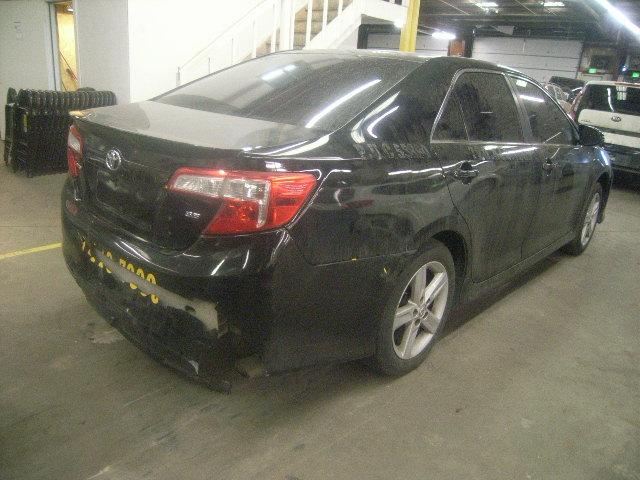 4T1BF1FK5DU227345 - 2013 TOYOTA CAMRY L BLACK photo 4