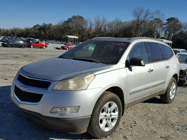 1GNER13D89S155467 - 2009 CHEVROLET TRAVERSE L SILVER photo 2