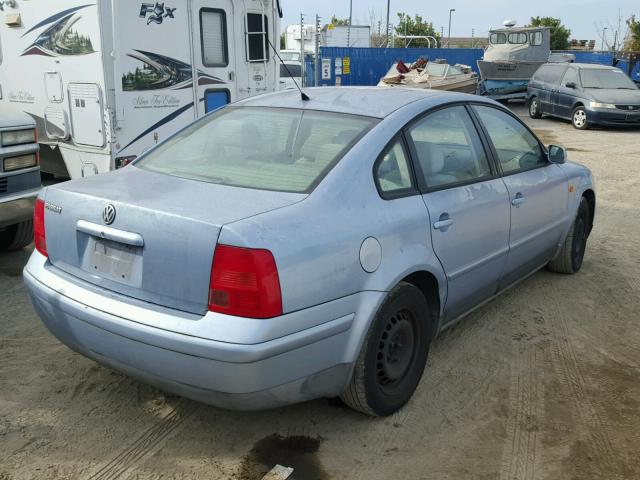 WVWMA63B1WE072318 - 1998 VOLKSWAGEN PASSAT GLS BLUE photo 4