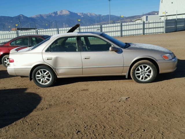 4T1BF28K2YU938669 - 2000 TOYOTA CAMRY LE 金色 照片 9