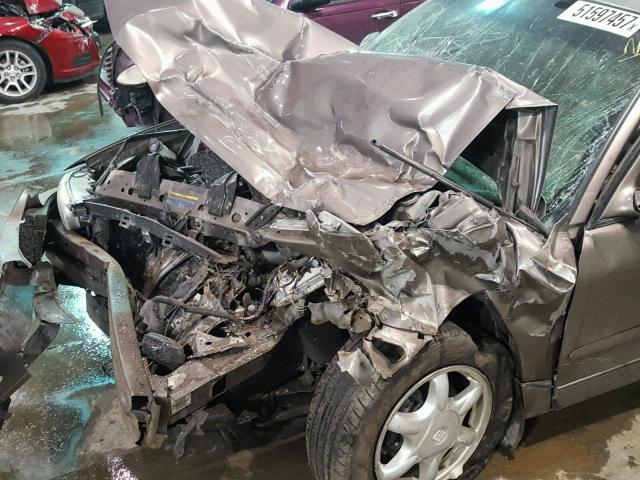 2G4WB52K041307013 - 2004 BUICK REGAL LS GOLD photo 9