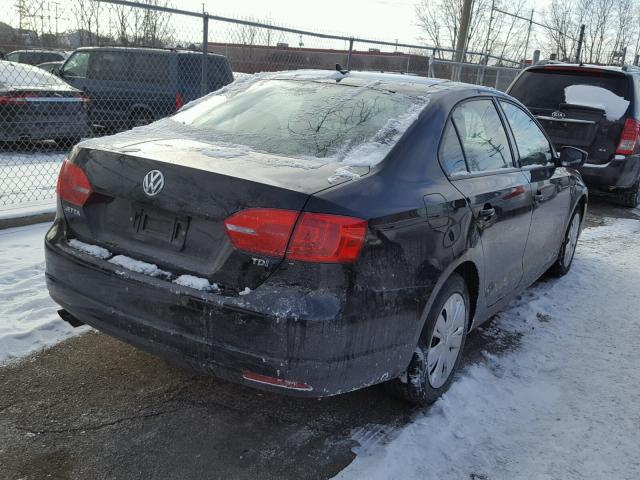 3VW3L7AJ3EM327093 - 2014 VOLKSWAGEN JETTA TDI BLACK photo 4