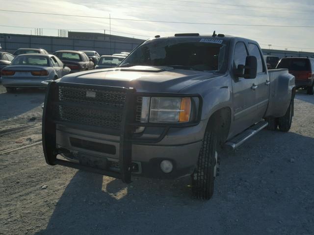 1GT426C88DF185076 - 2013 GMC SIERRA K35 CHARCOAL photo 2