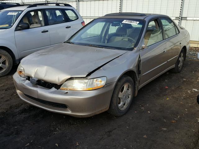 1HGCG5653YA133254 - 2000 HONDA ACCORD EX GOLD photo 2