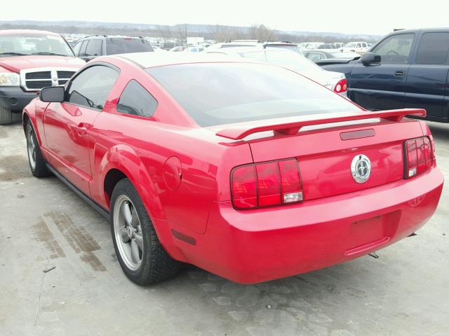 1ZVFT80N855208565 - 2005 FORD MUSTANG RED photo 3