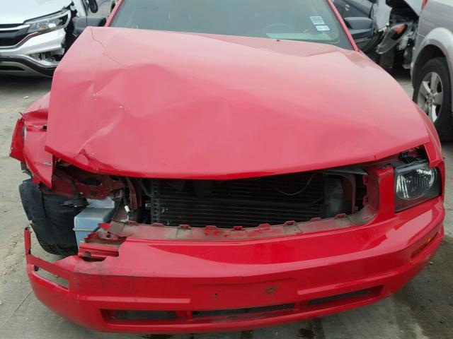 1ZVFT80N855208565 - 2005 FORD MUSTANG RED photo 7