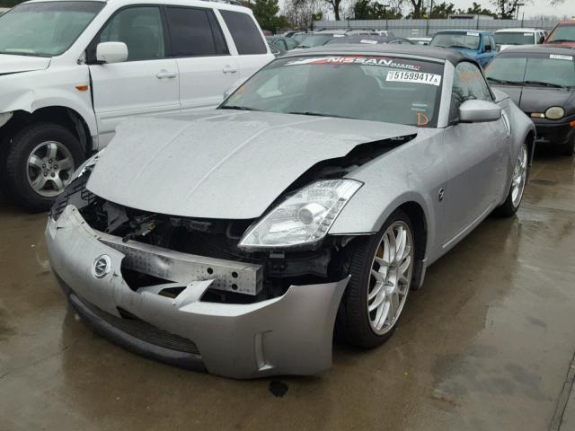 JN1AZ36AX4M252657 - 2004 NISSAN 350Z ROADS SILVER photo 2