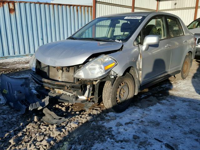 3N1BC11E78L403524 - 2008 NISSAN VERSA S SILVER photo 2