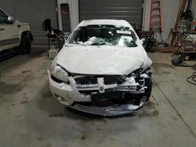 1B3EL46T05N642526 - 2005 DODGE STRATUS SX WHITE photo 9