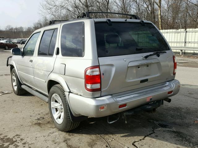 JN8DR09Y22W712823 - 2002 NISSAN PATHFINDER SILVER photo 3