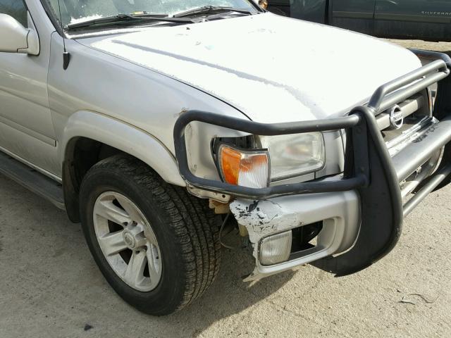 JN8DR09Y22W712823 - 2002 NISSAN PATHFINDER SILVER photo 9