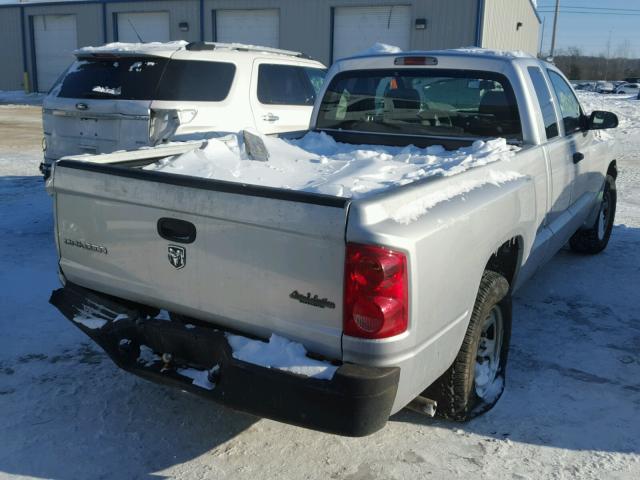 1D7HE22K27S123219 - 2007 DODGE DAKOTA ST SILVER photo 4