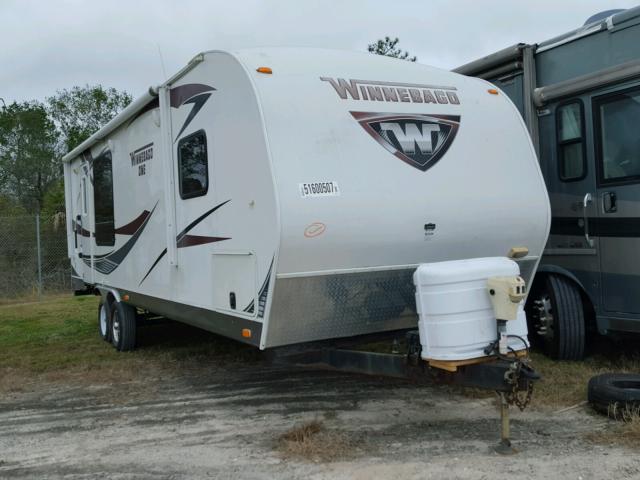 54CAG0P26C1R85930 - 2012 WINNEBAGO MOTORHOME WHITE photo 1