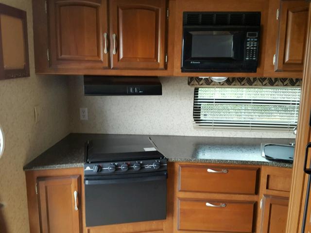 54CAG0P26C1R85930 - 2012 WINNEBAGO MOTORHOME WHITE photo 7