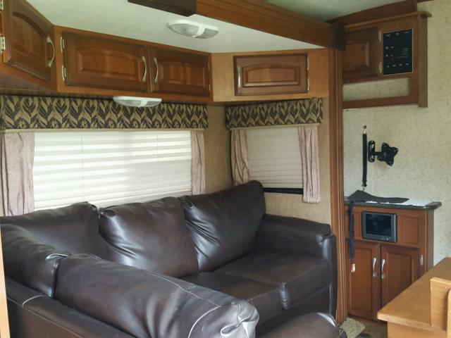 54CAG0P26C1R85930 - 2012 WINNEBAGO MOTORHOME WHITE photo 8