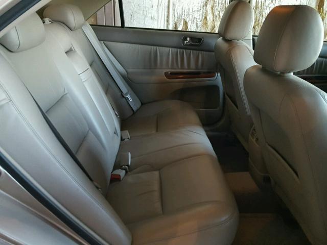 4T1BF30K22U011843 - 2002 TOYOTA CAMRY LE 金色 照片 6