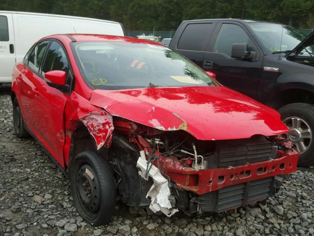 1FAHP3F23CL295385 - 2012 FORD FOCUS SE RED photo 1