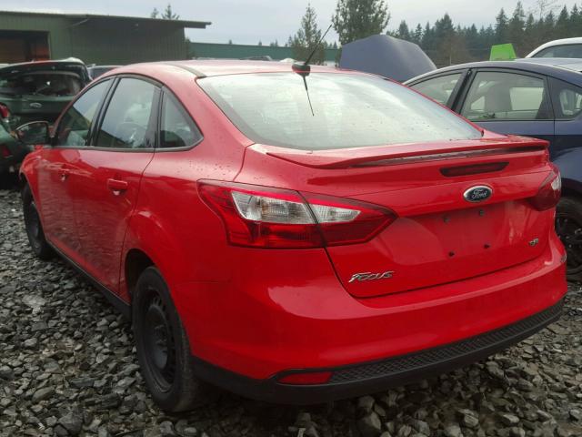 1FAHP3F23CL295385 - 2012 FORD FOCUS SE RED photo 3