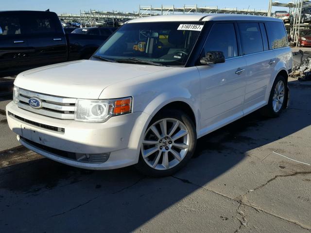 2FMHK6DT0BBD37219 - 2011 FORD FLEX LIMIT WHITE photo 2