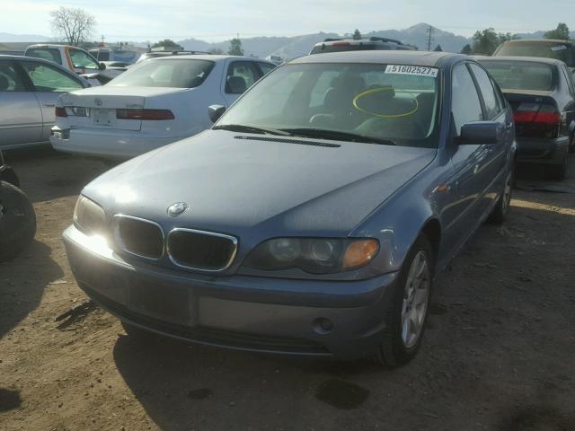 WBAEV33452KL65804 - 2002 BMW 325 I BLUE photo 2