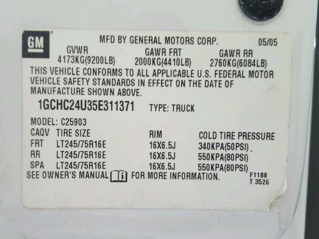 1GCHC24U35E311371 - 2005 CHEVROLET SILVERADO WHITE photo 10