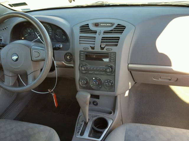 1G1ZT52815F308838 - 2005 CHEVROLET MALIBU LS SILVER photo 9