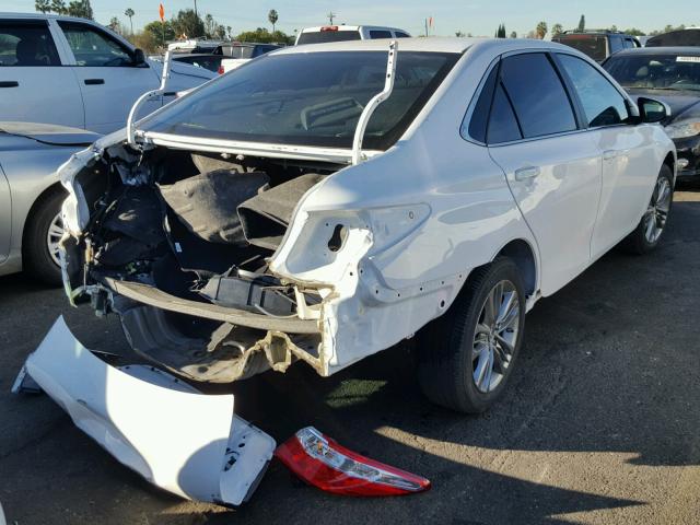 4T1BF1FK5HU730184 - 2017 TOYOTA CAMRY LE თეთრი ფოტო 4