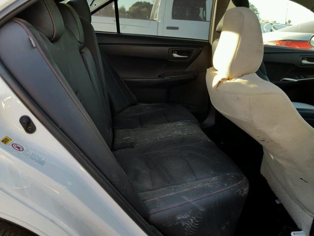 4T1BF1FK5HU730184 - 2017 TOYOTA CAMRY LE თეთრი ფოტო 6