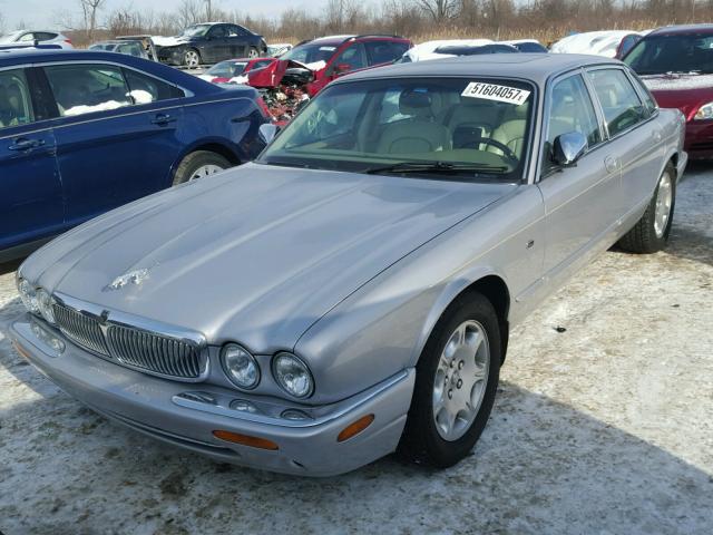 SAJDA14CX3LF57028 - 2003 JAGUAR XJ8 SILVER photo 2