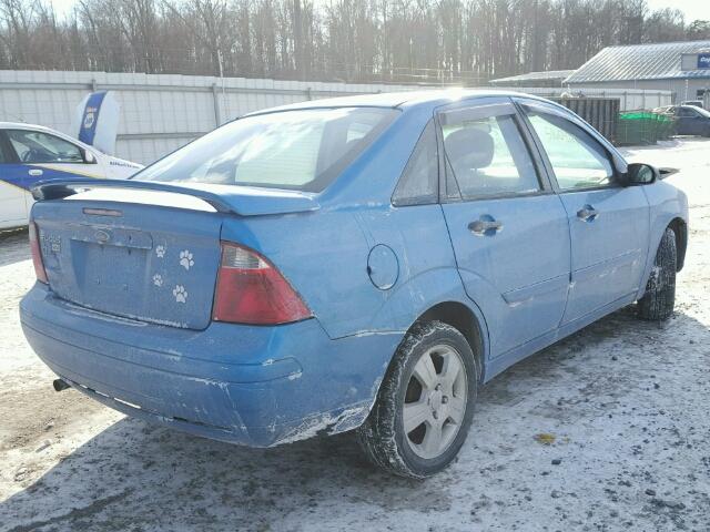 1FAHP34N07W145896 - 2007 FORD FOCUS ZX4 BLUE photo 4