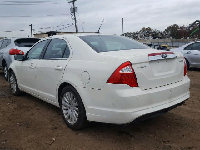 3FADP0L35CR194036 - 2012 FORD FUSION HYB WHITE photo 3