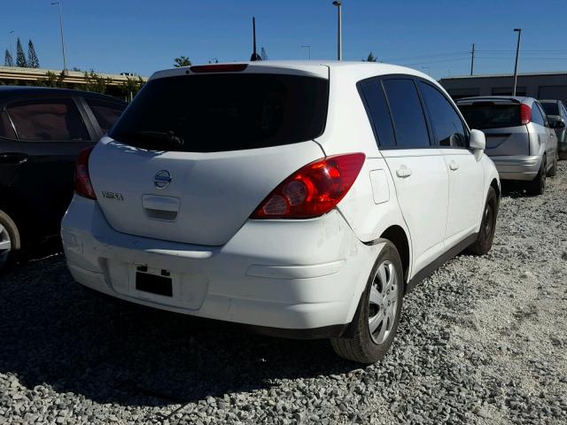 3N1BC13E28L433933 - 2008 NISSAN VERSA S WHITE photo 4