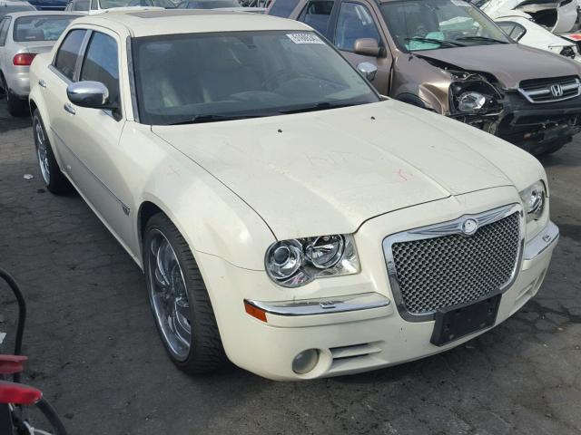 2C3AA63H45H504788 - 2005 CHRYSLER 300C WHITE photo 1