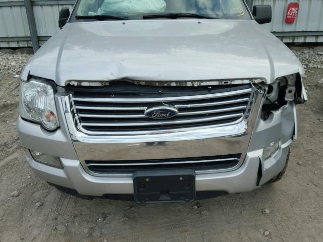 1FMEU6DE7AUA18360 - 2010 FORD EXPLORER X SILVER photo 9