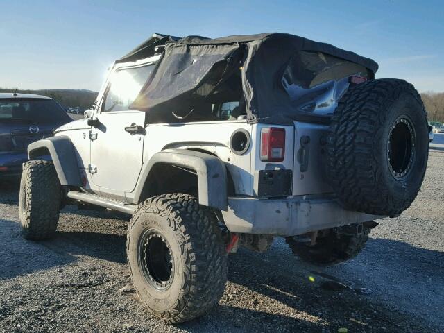 1J4GA641X9L749380 - 2009 JEEP WRANGLER R SILVER photo 3