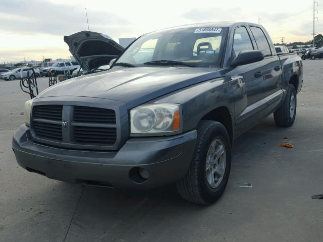 1D7HE48N16S588859 - 2006 DODGE DAKOTA QUA GRAY photo 2