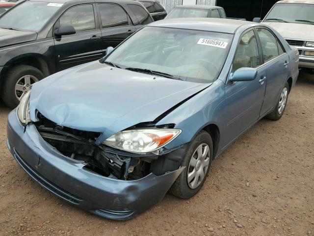 4T1BE32K42U623879 - 2002 TOYOTA CAMRY LE BLUE photo 2