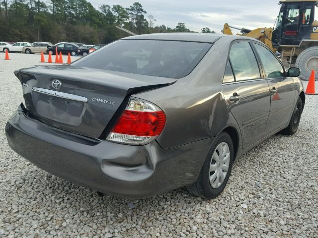 4T1BE30K75U579772 - 2005 TOYOTA CAMRY LE GRAY photo 4