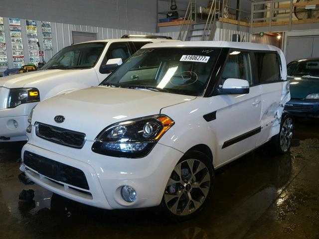 KNDJT2A64C7432970 - 2012 KIA SOUL + CREAM photo 2