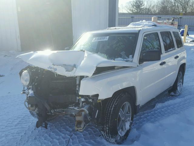 1J8FF28W18D624643 - 2008 JEEP PATRIOT SP WHITE photo 2