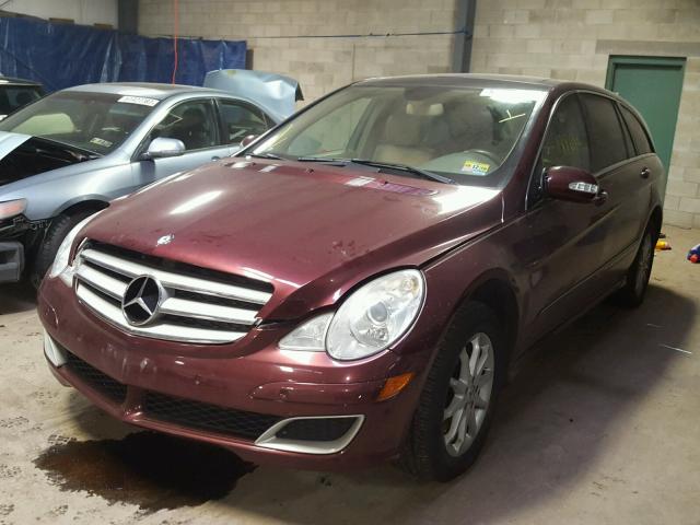 4JGCB65E87A053382 - 2007 MERCEDES-BENZ R 350 BURGUNDY photo 2