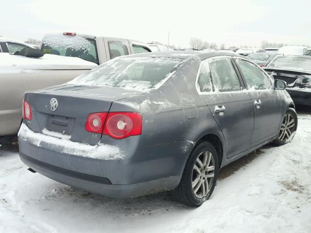 3VWSF71K05M600289 - 2005 VOLKSWAGEN NEW JETTA GRAY photo 4