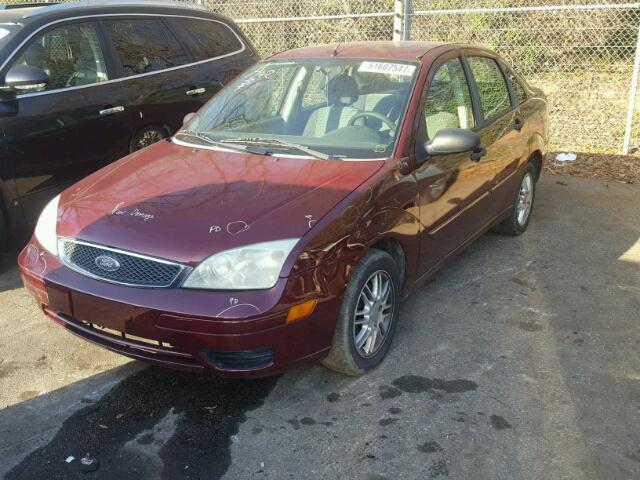 1FAFP34NX7W132242 - 2007 FORD FOCUS ZX4 BURGUNDY photo 2