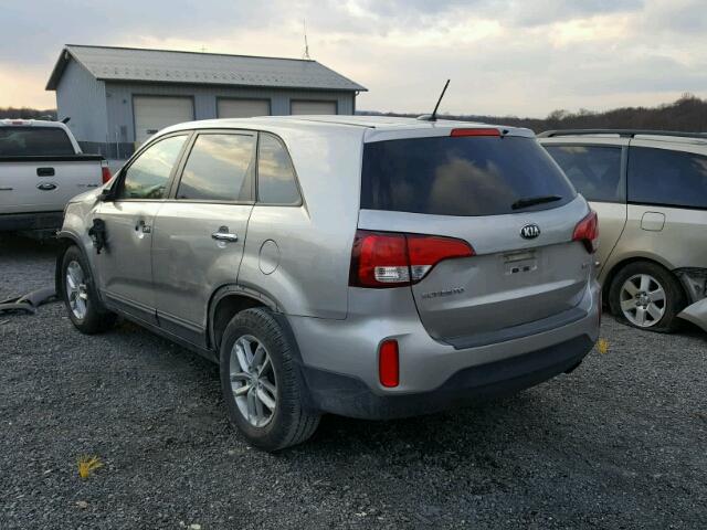 5XYKT3A6XFG577531 - 2015 KIA SORENTO LX SILVER photo 3